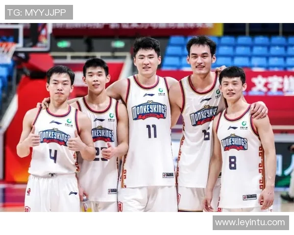 南京足球队在挑战赛积分榜上以60分稳居第一名展现强劲实力