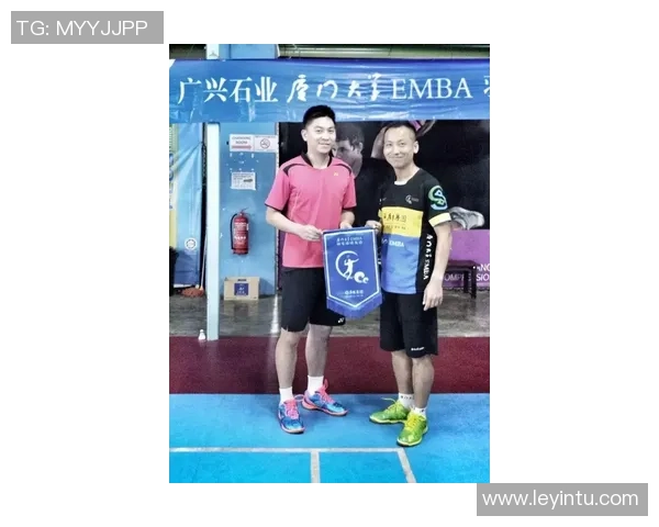 吴丽独家分享羽毛球技巧与心得体会助你提升球技的秘密秘籍 吴丽独家分享羽毛球技巧与心得体会助你提升球技的秘密秘籍