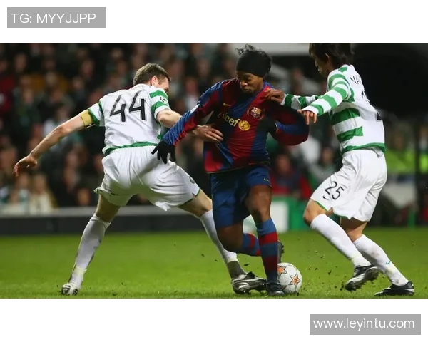 背心足球明星的精彩瞬间与风采展示尽在此处 背心足球明星的精彩瞬间与风采展示尽在此处